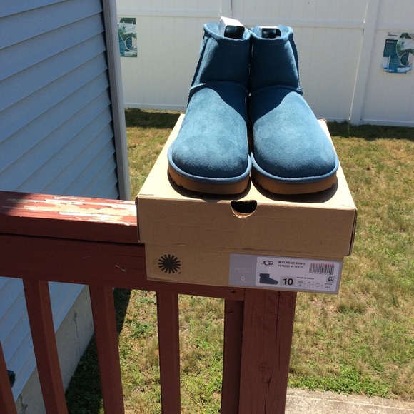 UGG CLASSIC MINI II - Picture 7 of 8